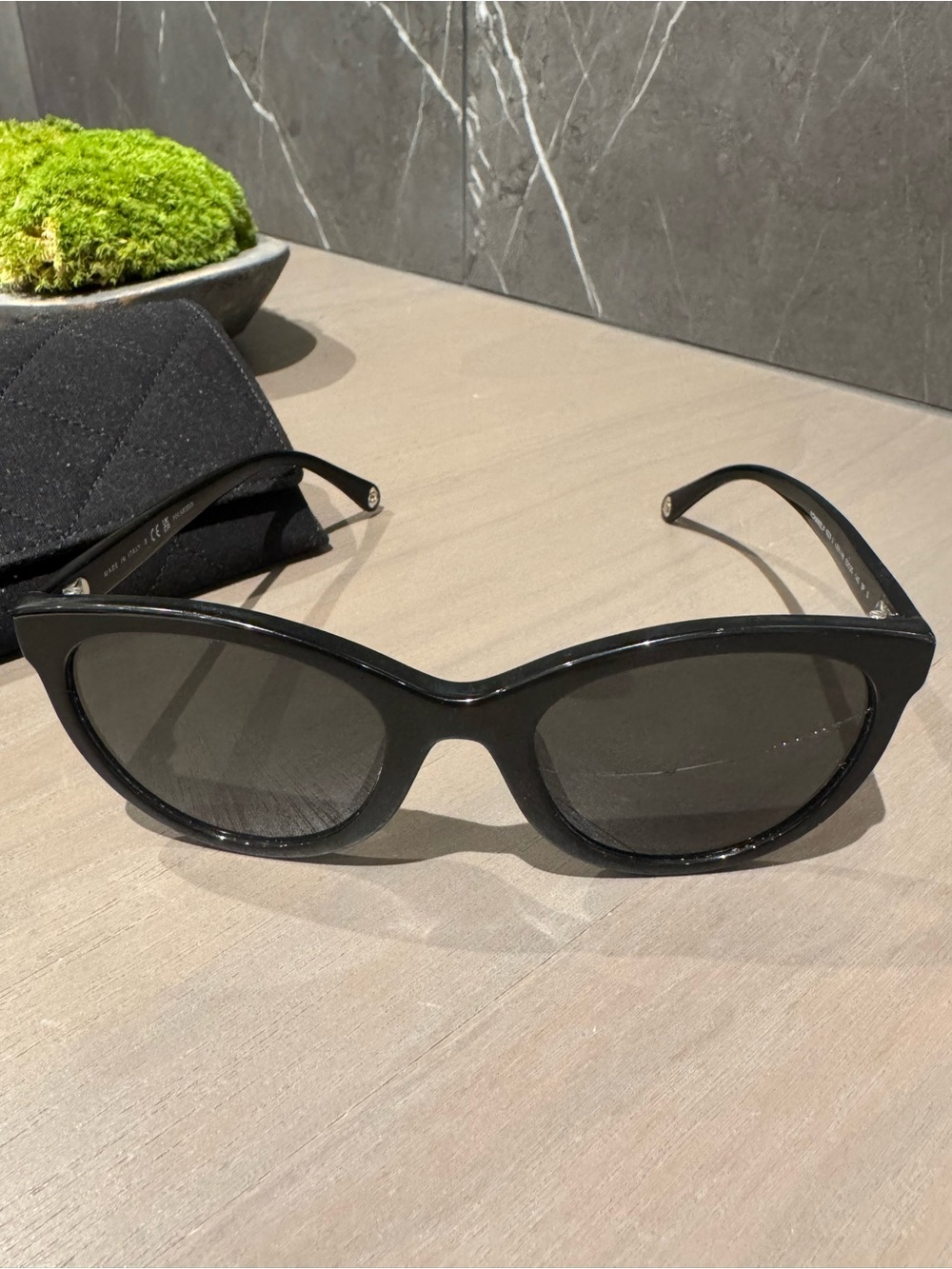 CHANEL Black Polarized 52 mm Sunglasses + Case – Lens Damaged
